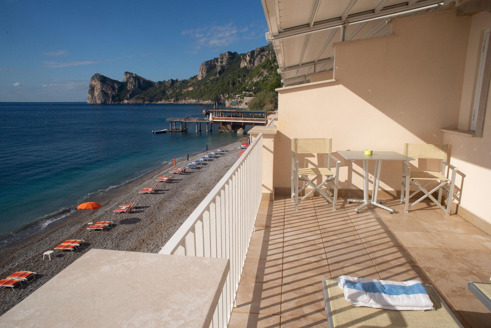 Taverna Del Capitano Marina del Cantone Экстерьер фото