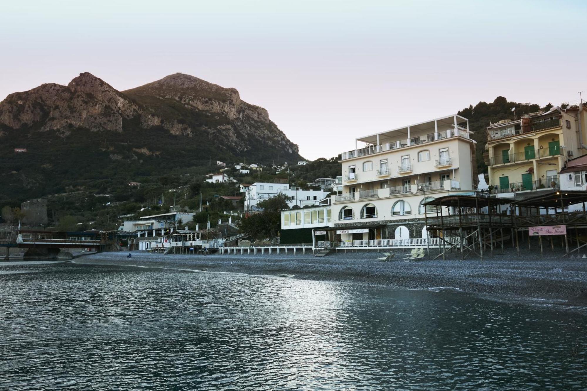 Taverna Del Capitano Marina del Cantone Экстерьер фото